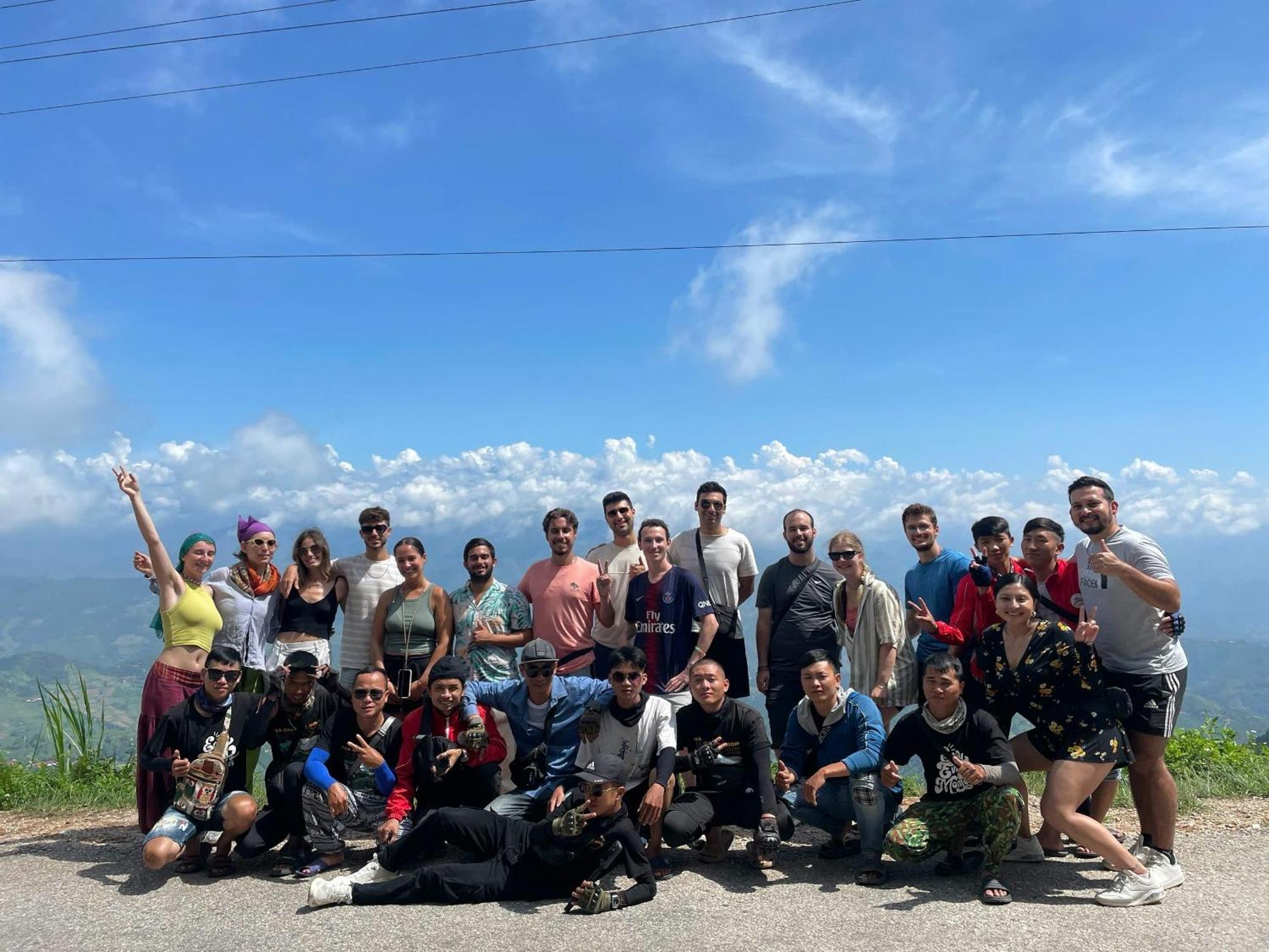 Lotus Premium Lodge - Lotus Group Tours Hà Giang Zewnętrze zdjęcie